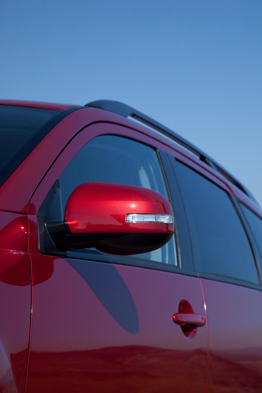  Mitsubishi Outlander 2010 года  (фото 10 из 28)